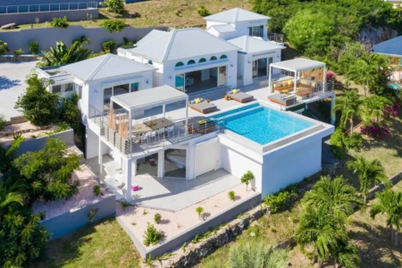 Orient bay luxury villa