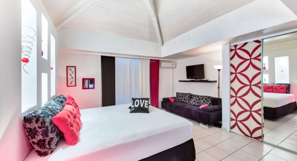 Bedroom 1 - King Bed