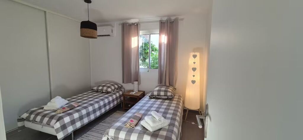 Bedroom 4 - 2 Single Bed