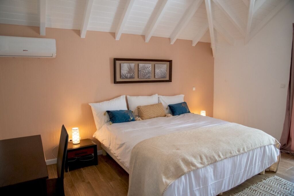 Bedroom 2 - King Bed