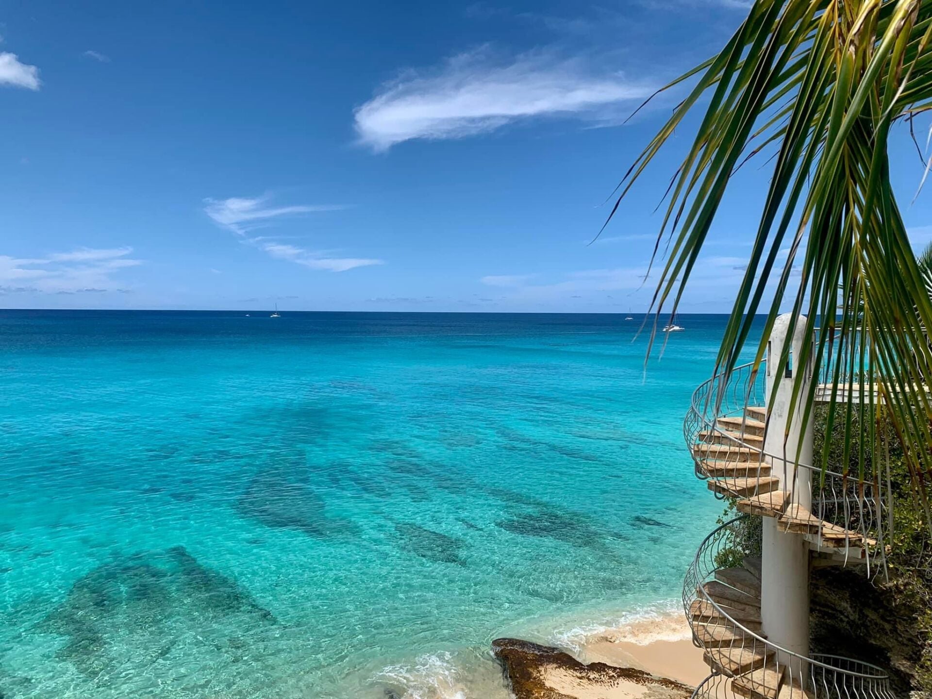 Beachfront condo rentals in St Martin