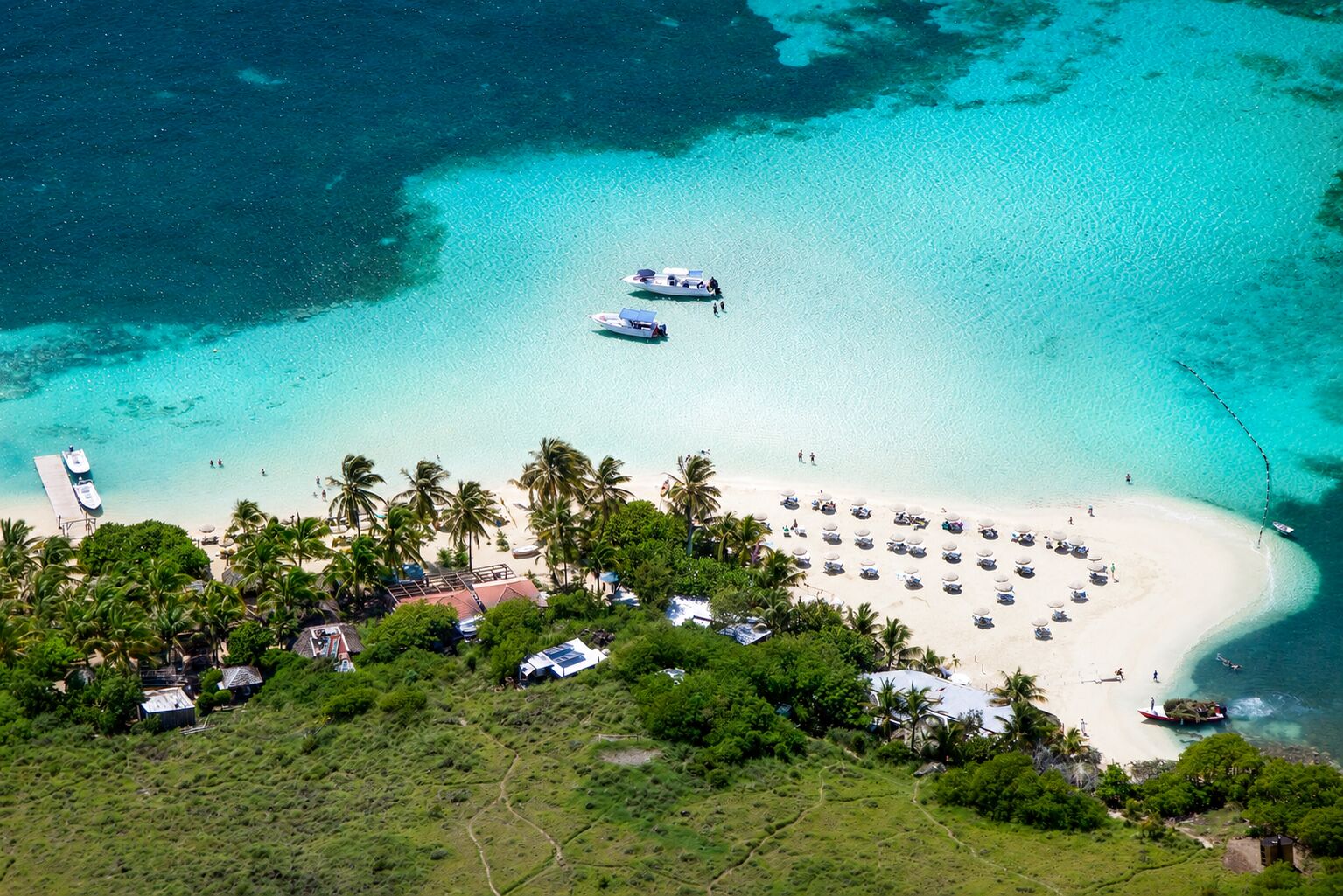 Pinel Island beach and lagoon