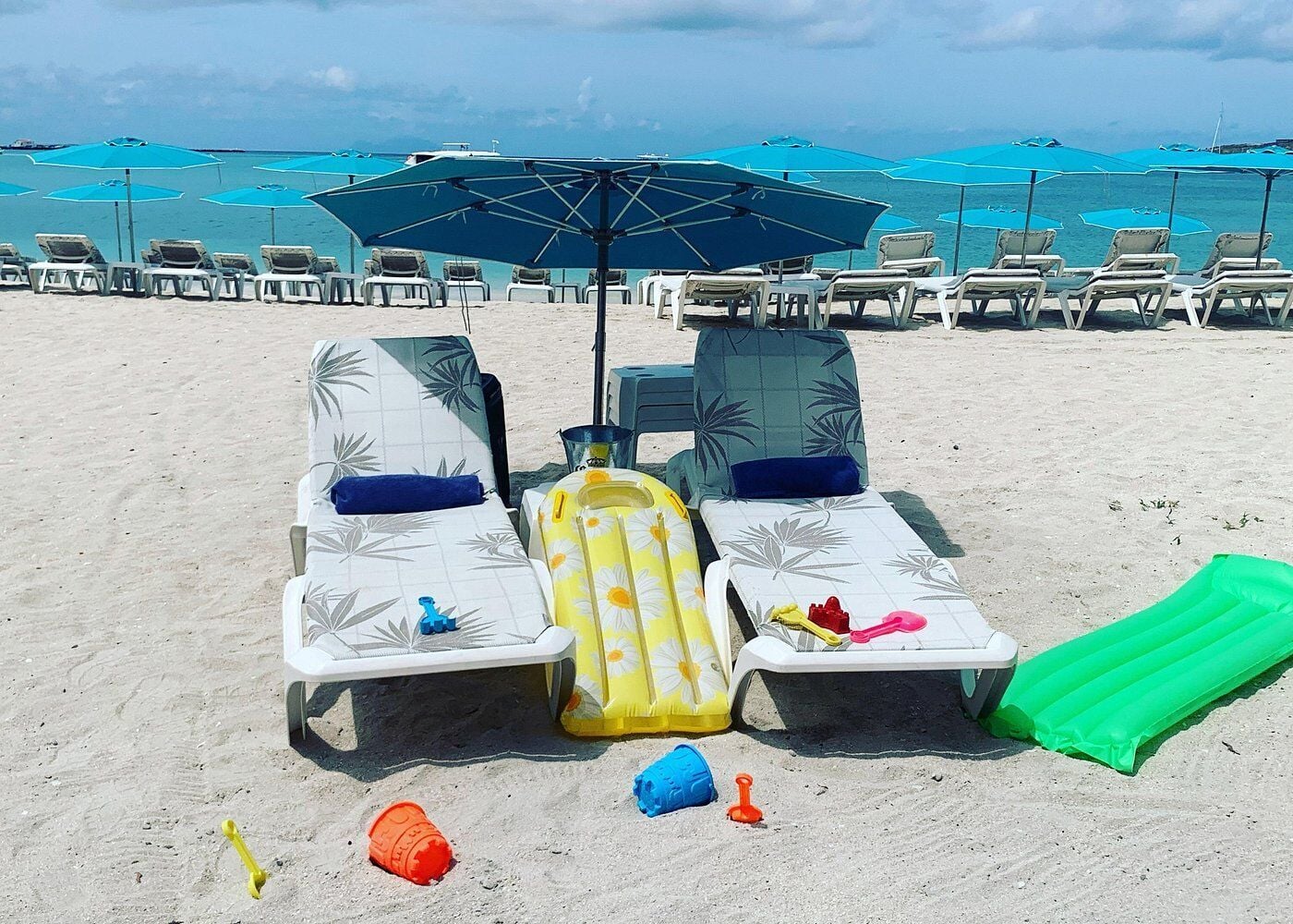 Great Bay Beach day near the St Maarten cruise port